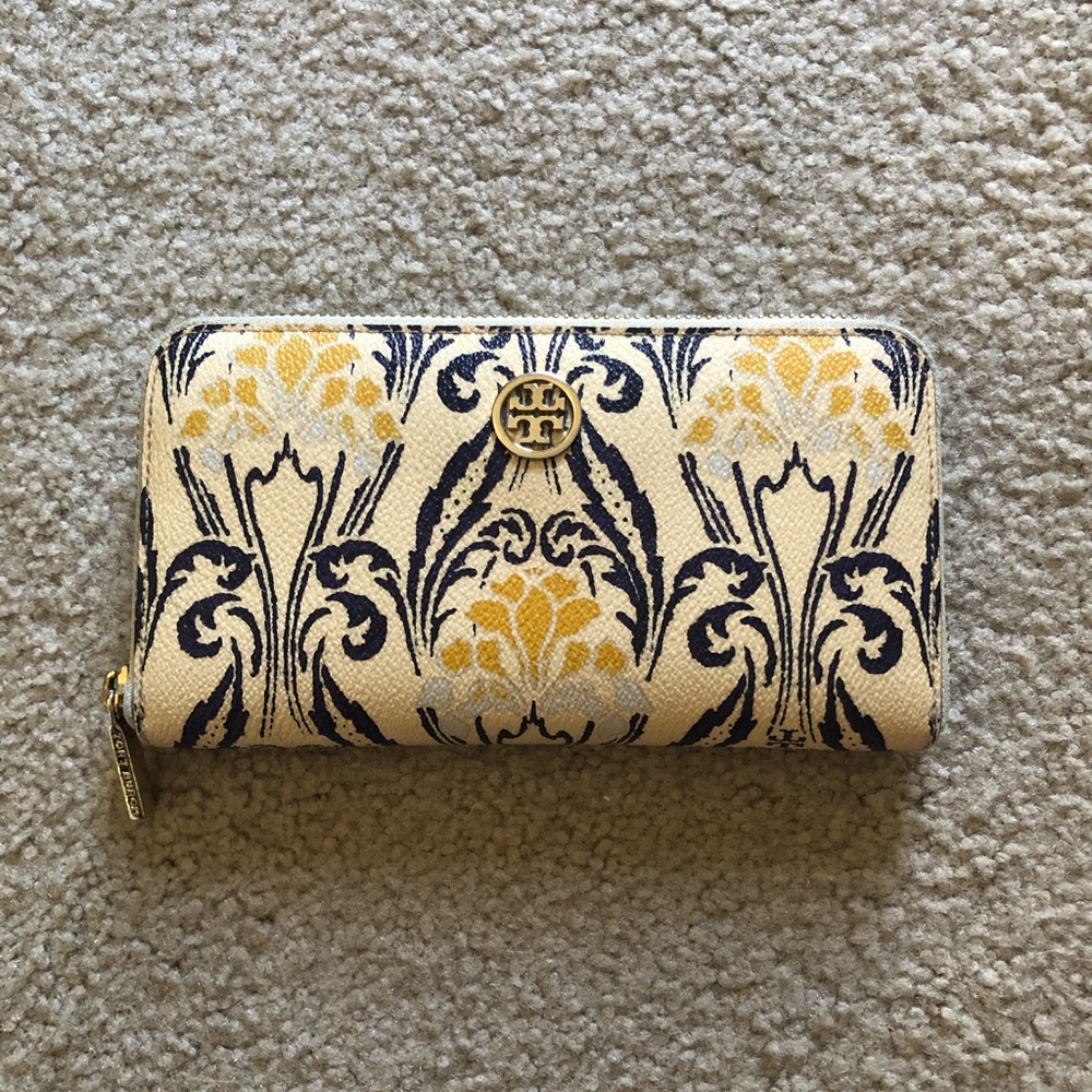 SOLD🚫🚫Tory Burch Wallet